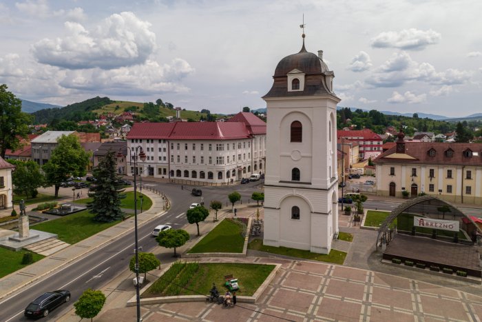 Brezno – mesto zážitkov: čo vidieť a zažiť na jar a začiatku leta