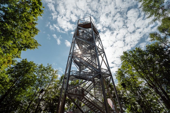 Brezno – mesto zážitkov: čo vidieť a zažiť na jar a začiatku leta